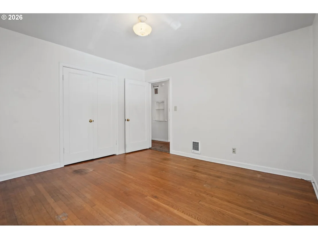 Photo of 890 E 22ND AVE