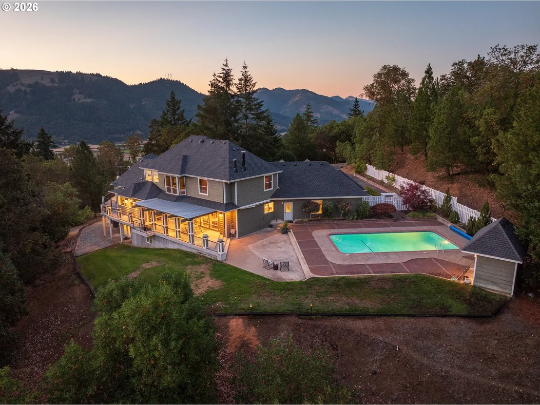 Photo of 317 AKER DR