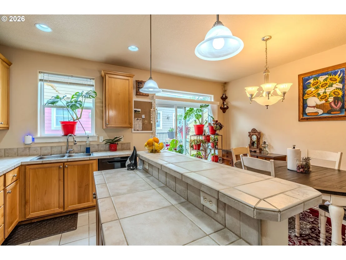 Photo of 866 NW COUNCIL DR