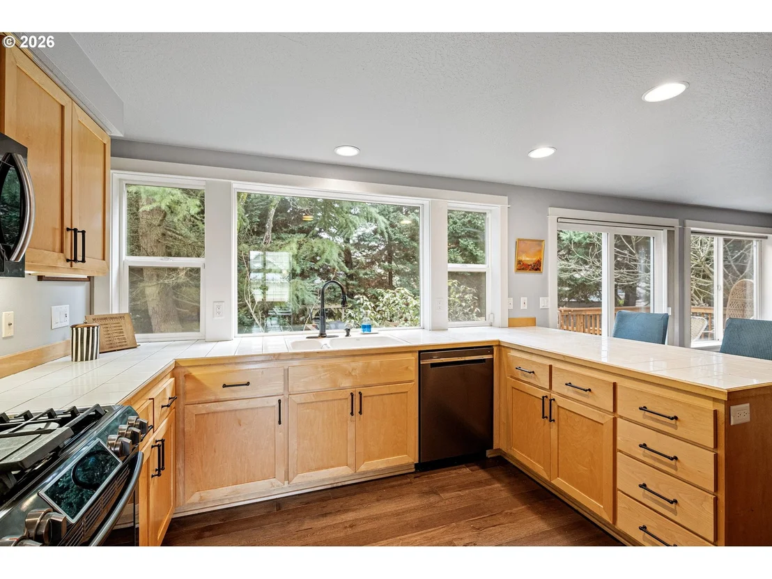 Photo of 3368 BENTLEY AVE