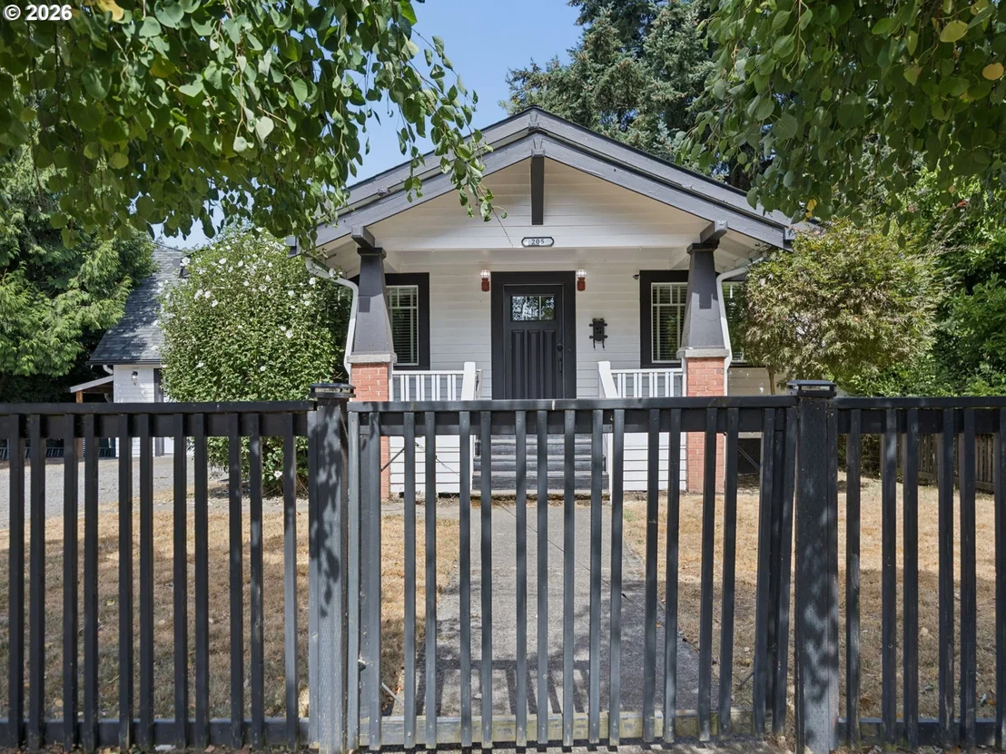 Photo of 205 NW 12TH ST