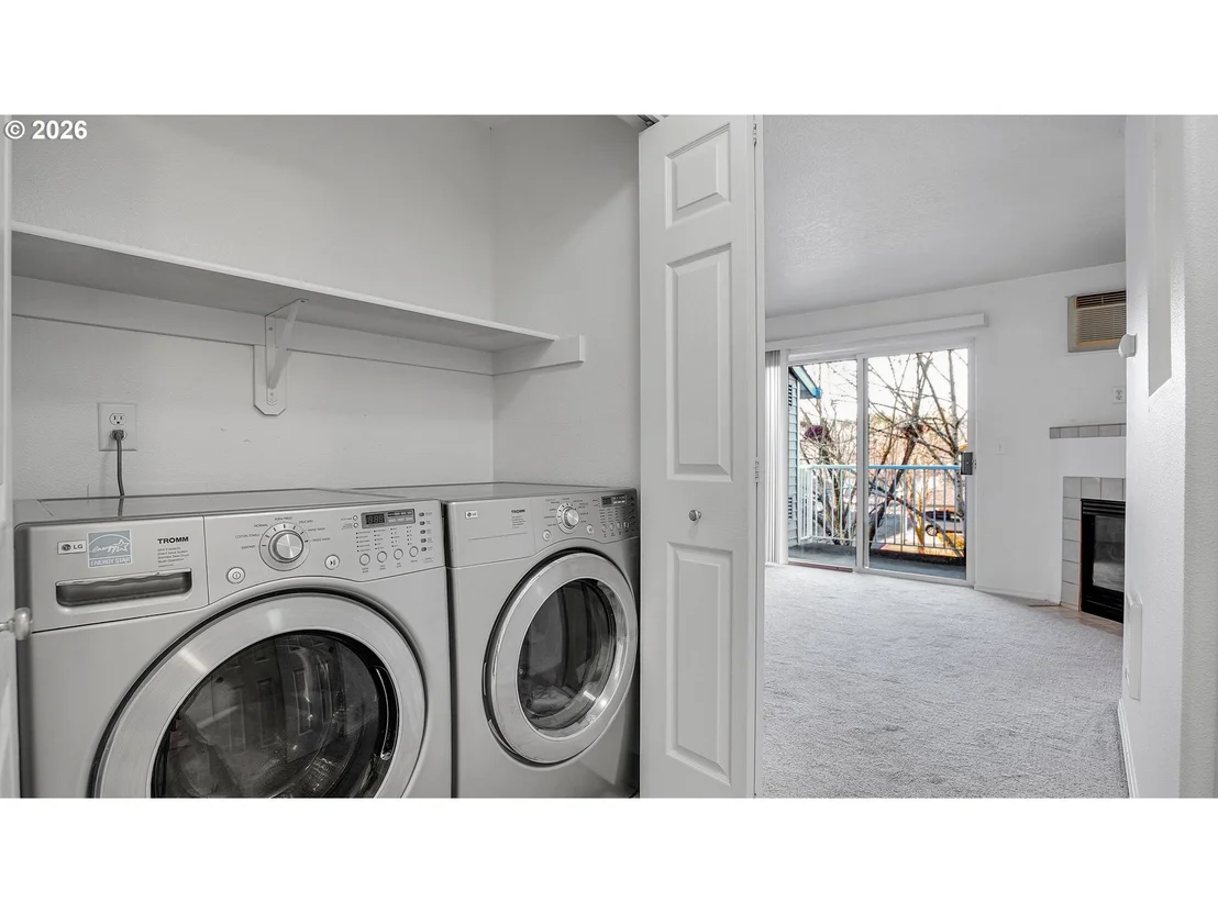 Photo of Unit 258 at 4614 W POWELL BLVD
