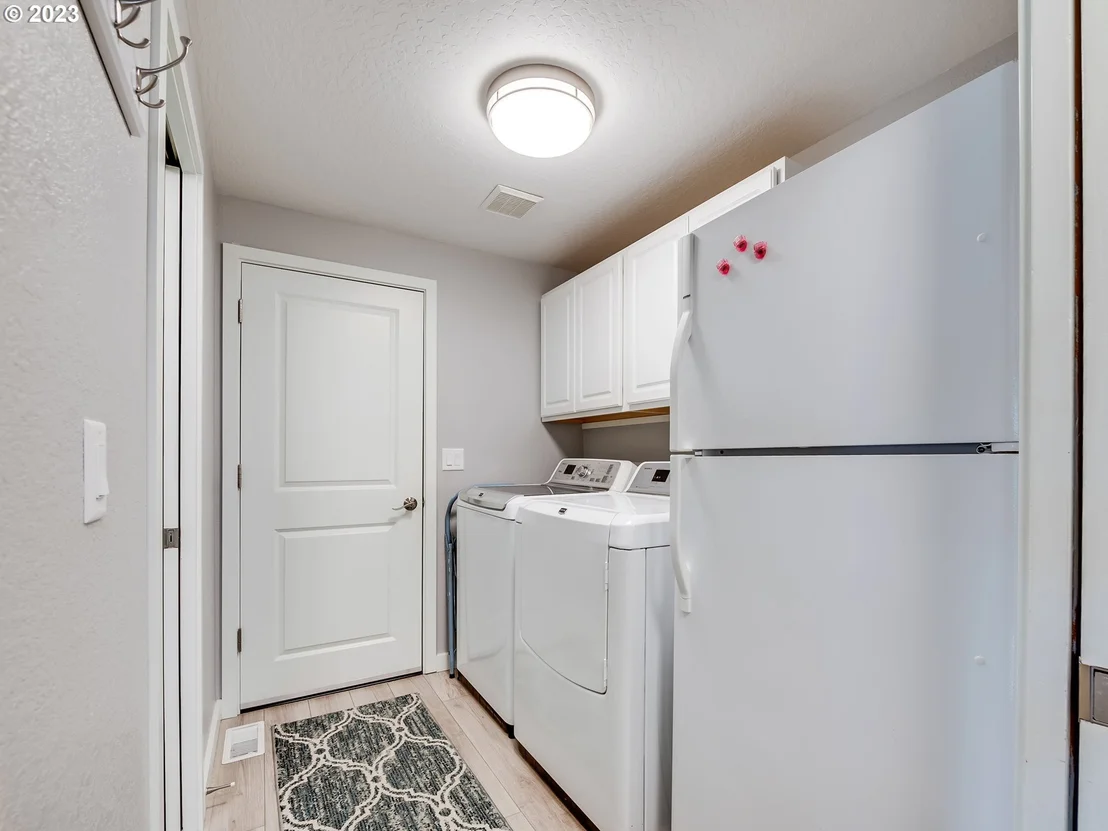 Photo of 51 SILVER OAK DR