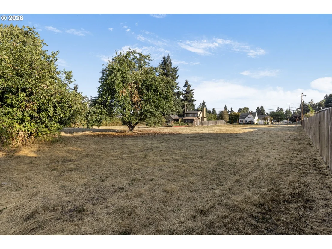 Photo of 185 FERNDALE DR