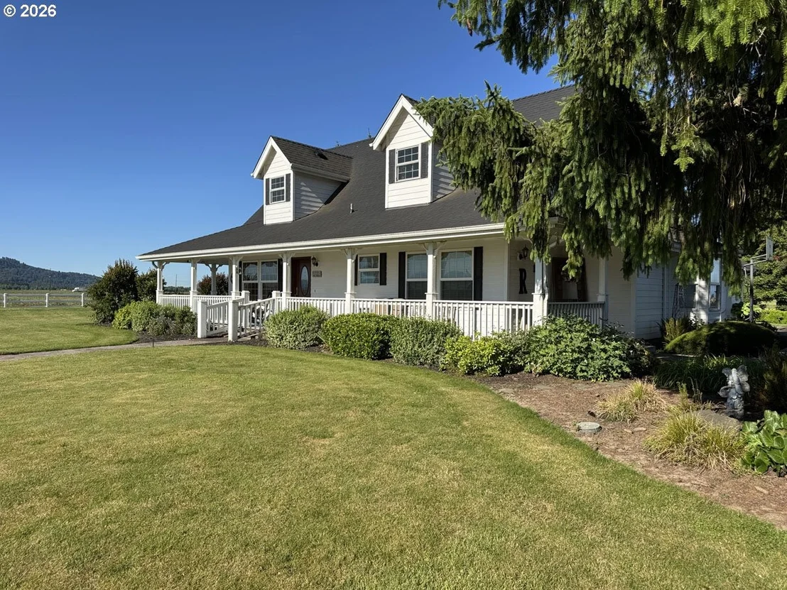 Photo of 33174 LANGMACK RD