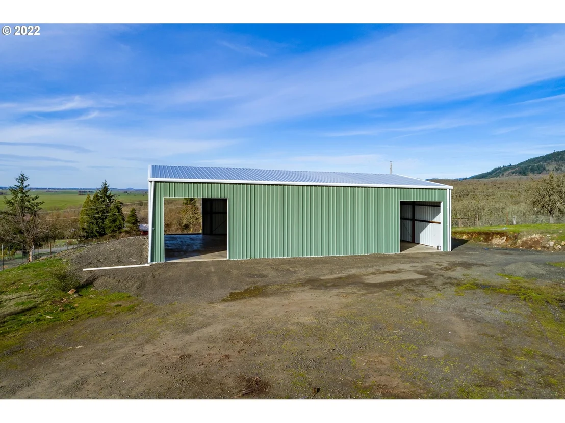 Photo of 33530 MOUNT TOM DR