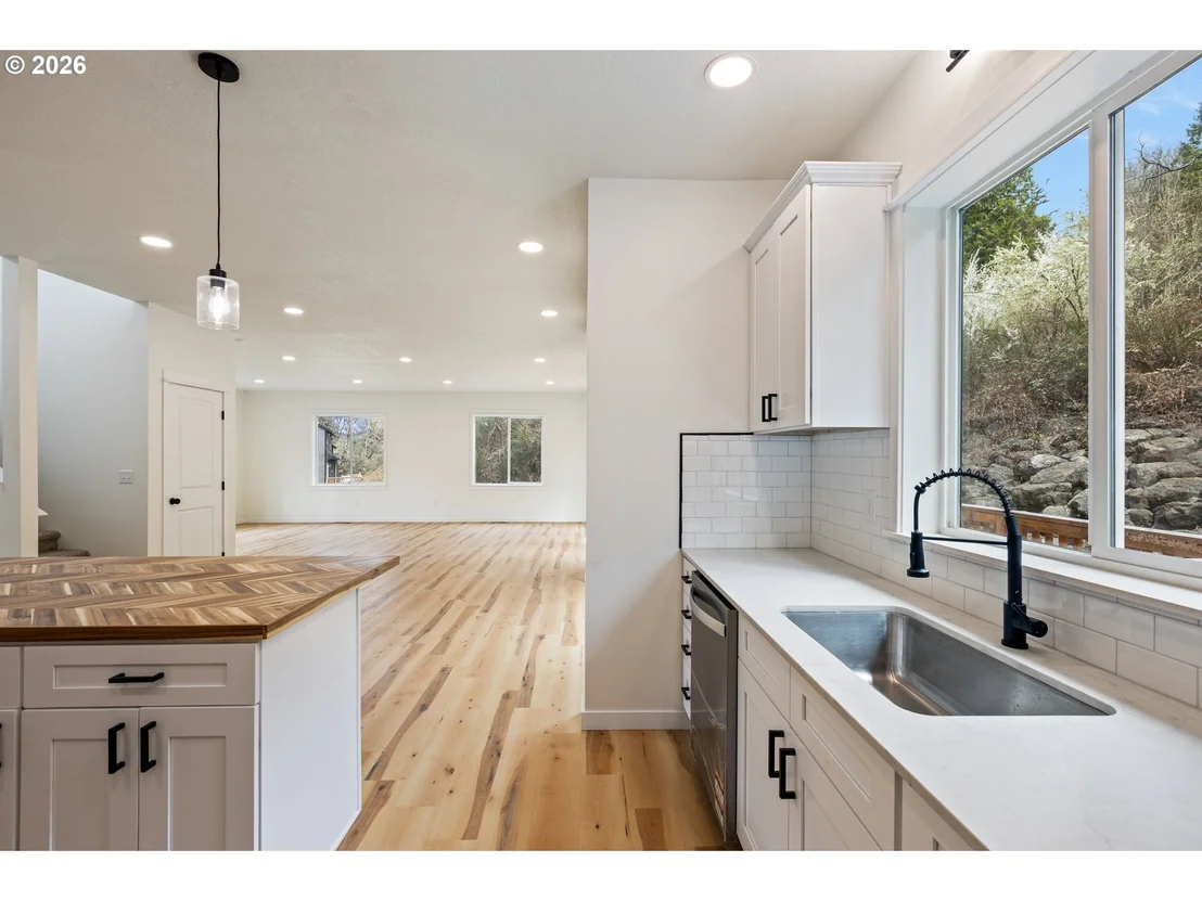 Photo of 610 TERRACE DR