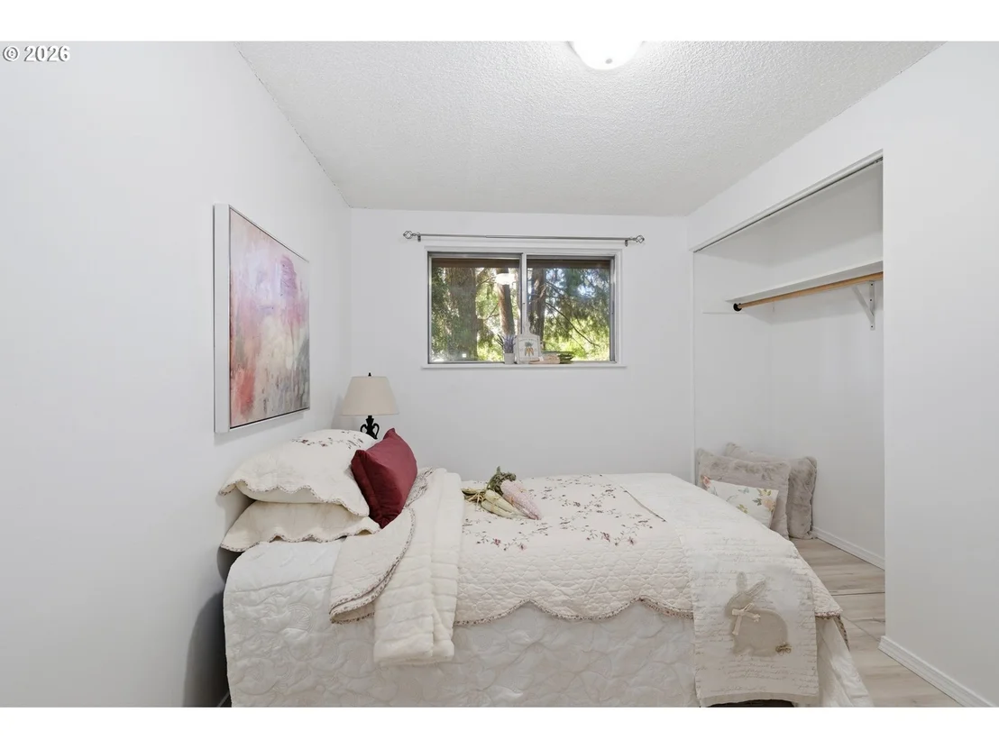 Photo of 2250 W IRWIN WAY