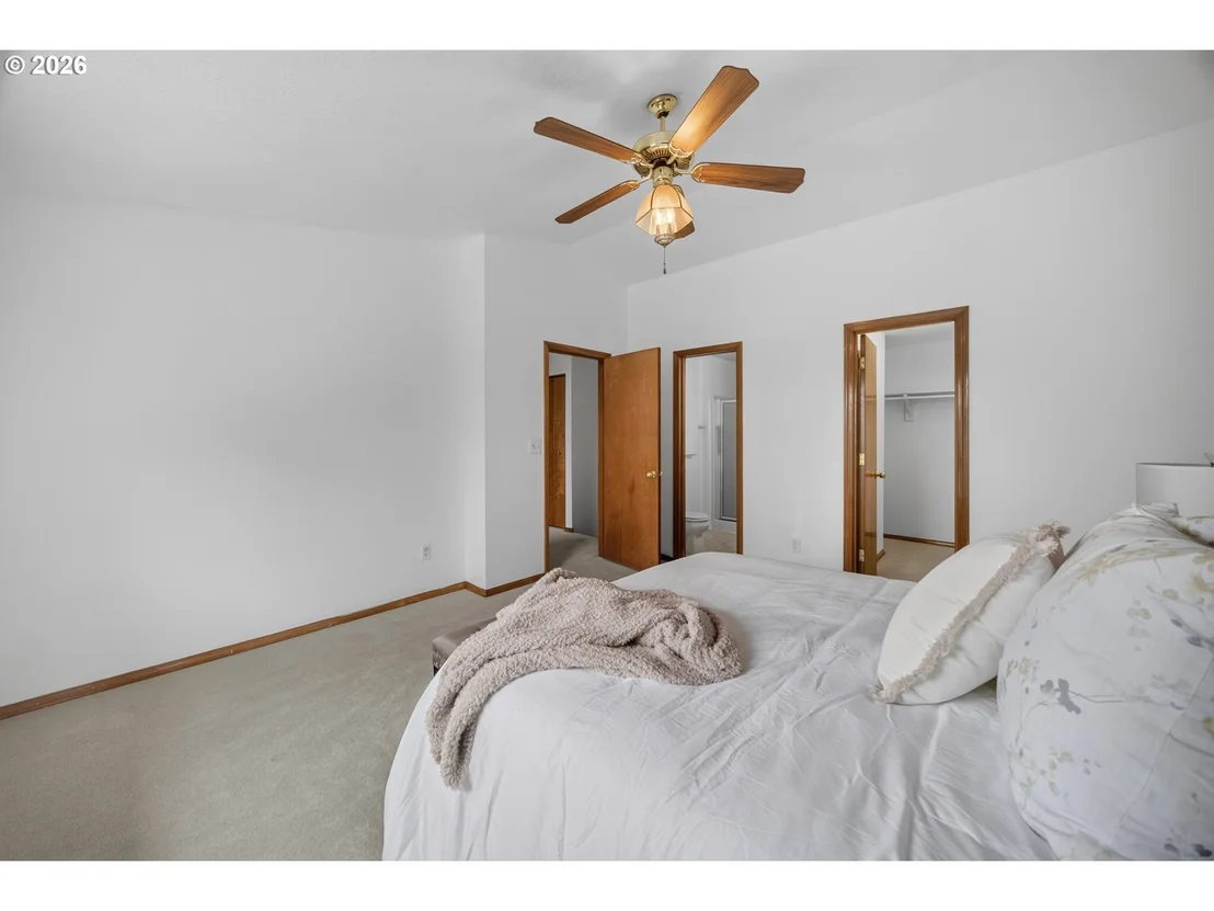 Photo of 212 SUNSET DR