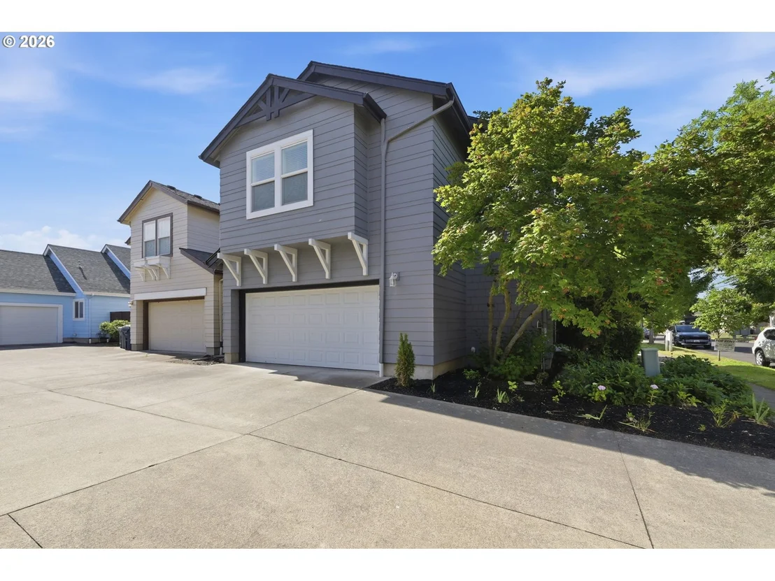 Photo of 1637 HAMLET LN