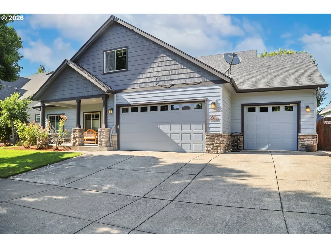 Photo of 347 LAZY AVE