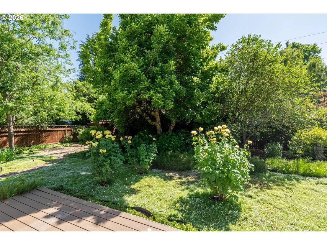 Photo of 243 DARTMOOR DR