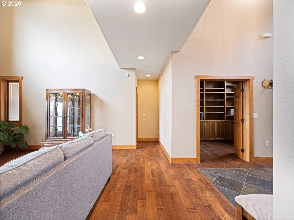 Photo of 4728 COOPERS HAWK RD