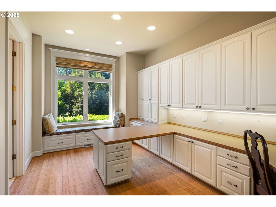 Photo of 2663 RIDGEMONT DR