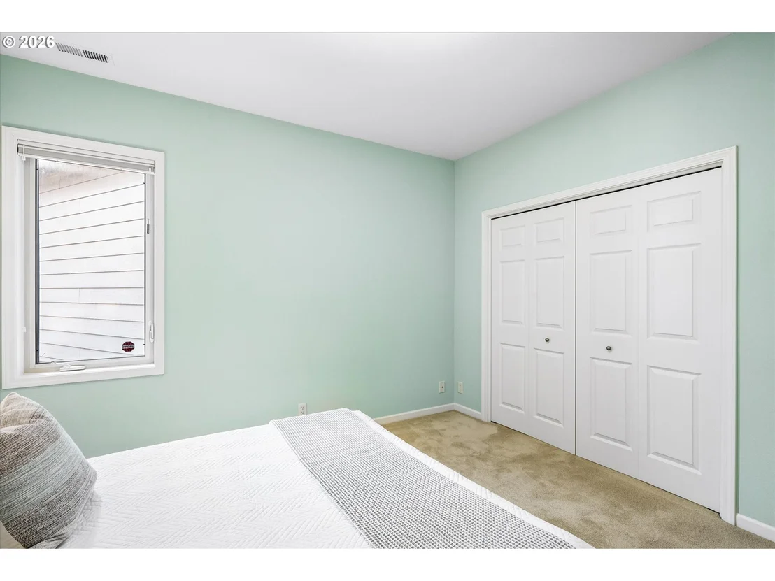 Photo of 2002 LAKE SHORE DR