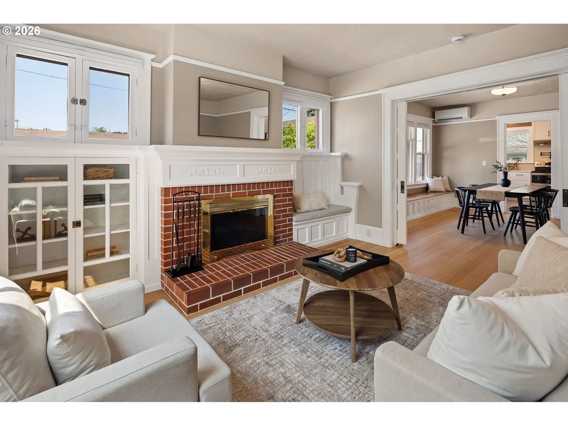 Photo of 199 SANTA CLARA AVE