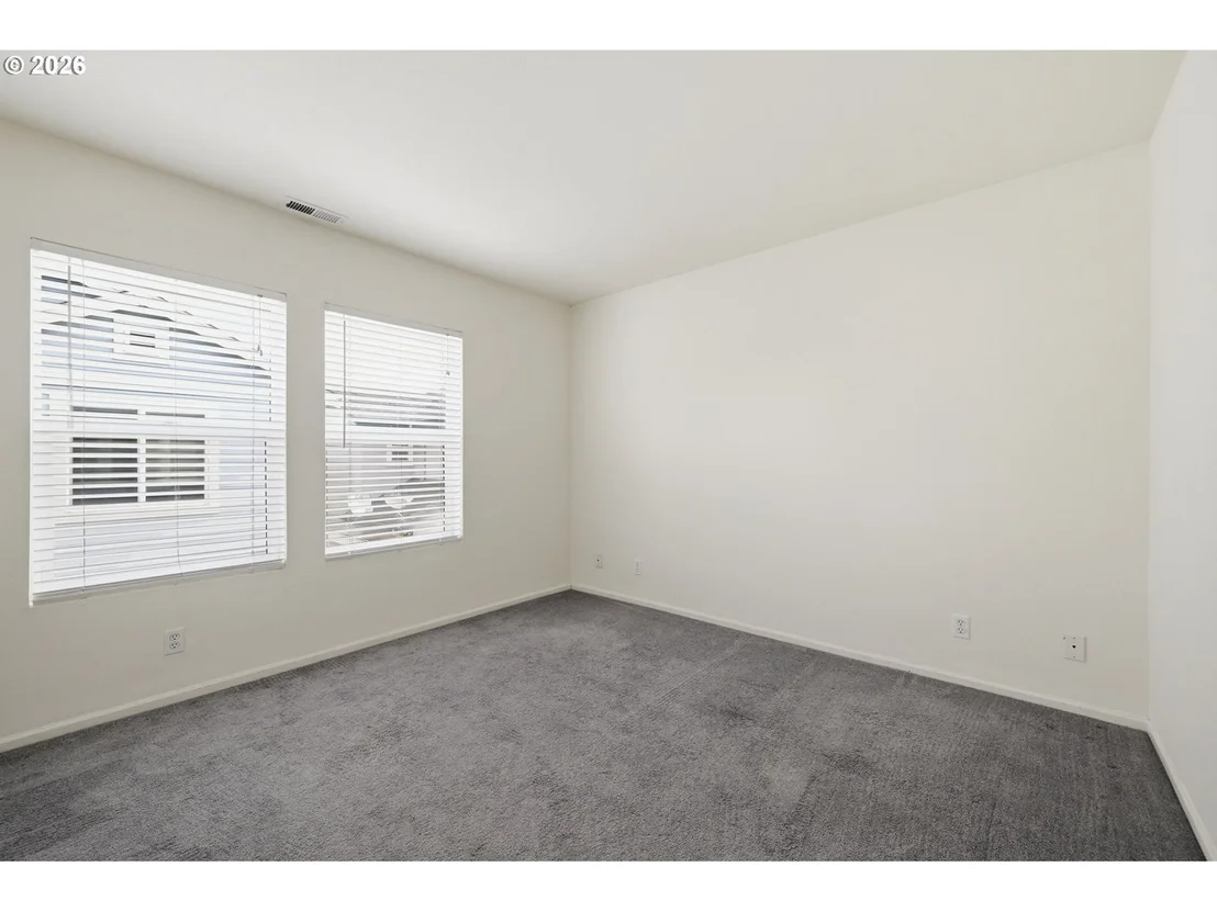 Photo of 1637 HAMLET LN