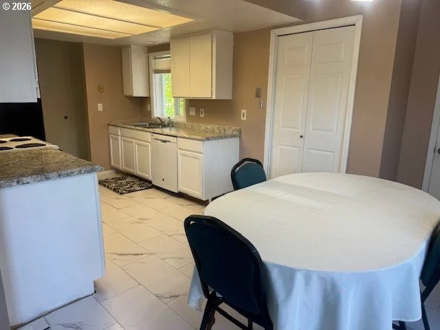 Photo of 165 N GARDEN WAY