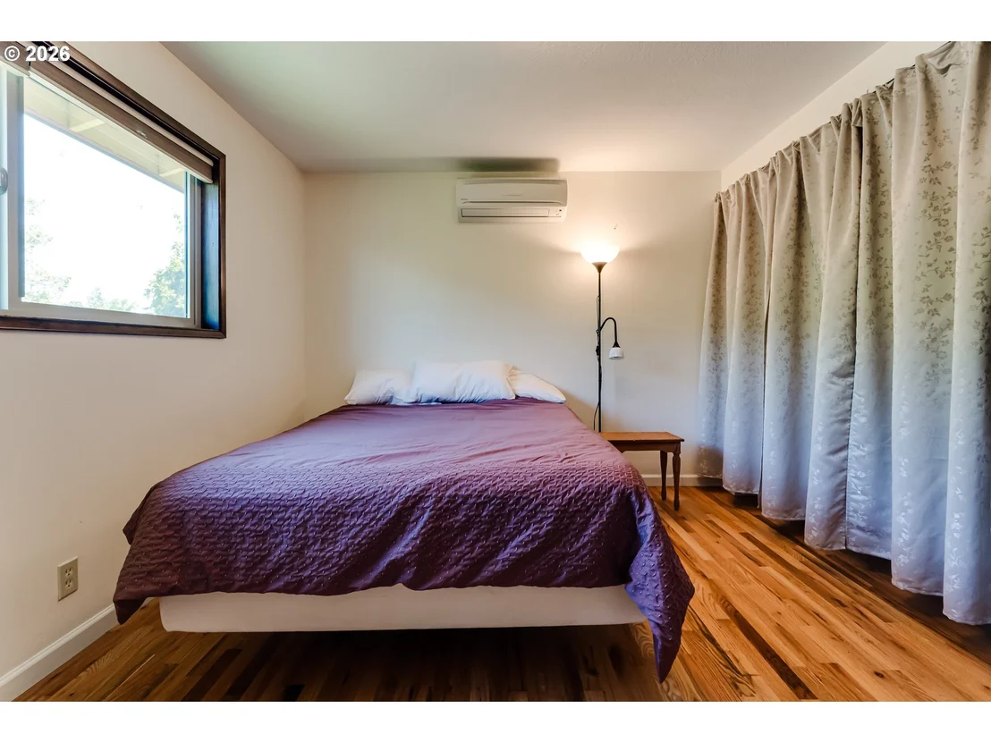 Photo of 450 W 28TH AVE