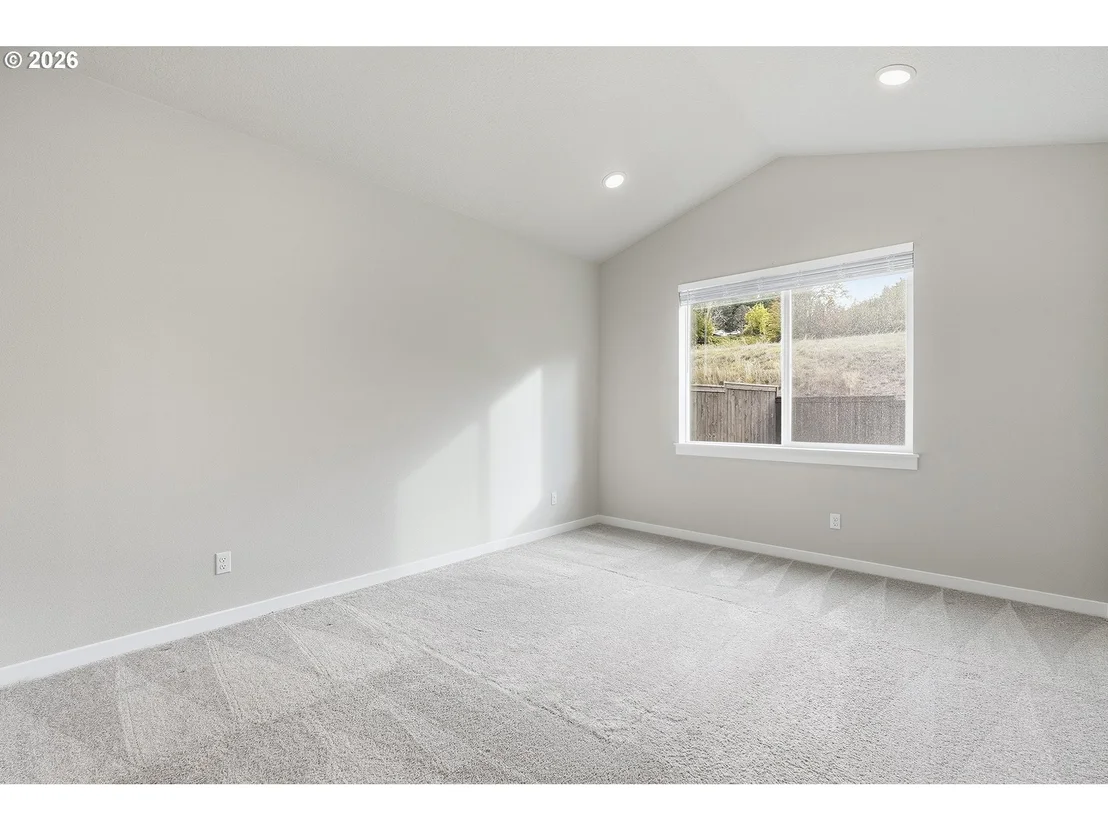 Photo of 1438 NE SHELL ROCK DR