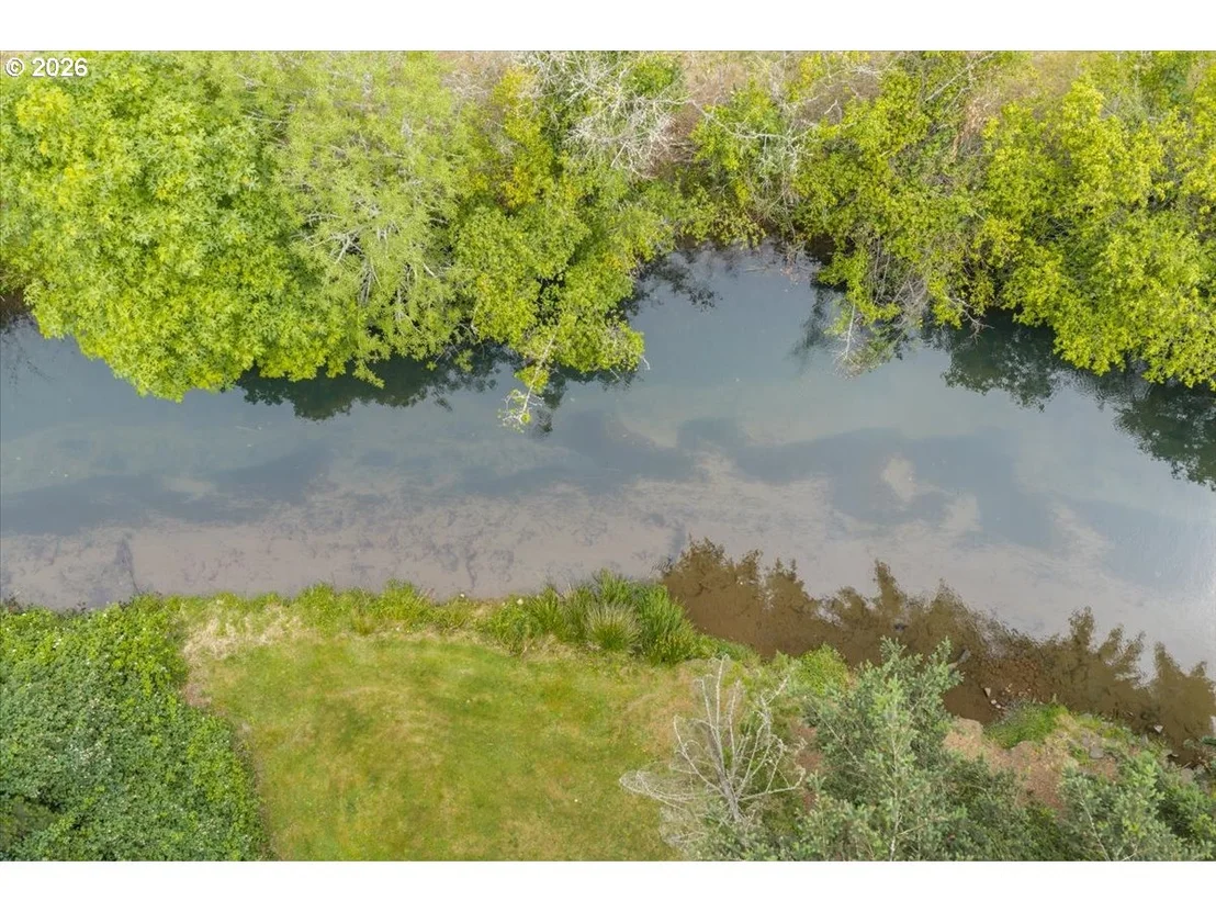Photo of 1893 RIVER RD