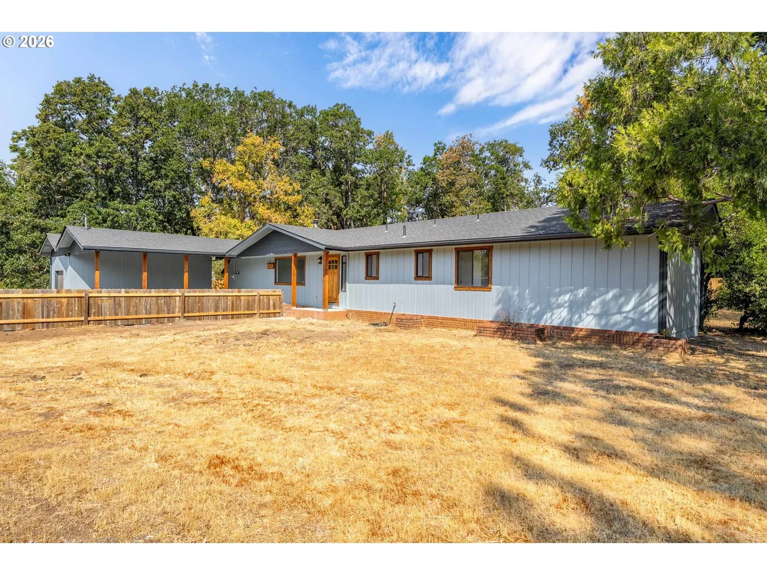 Photo of 222 SHADYWOOD DR