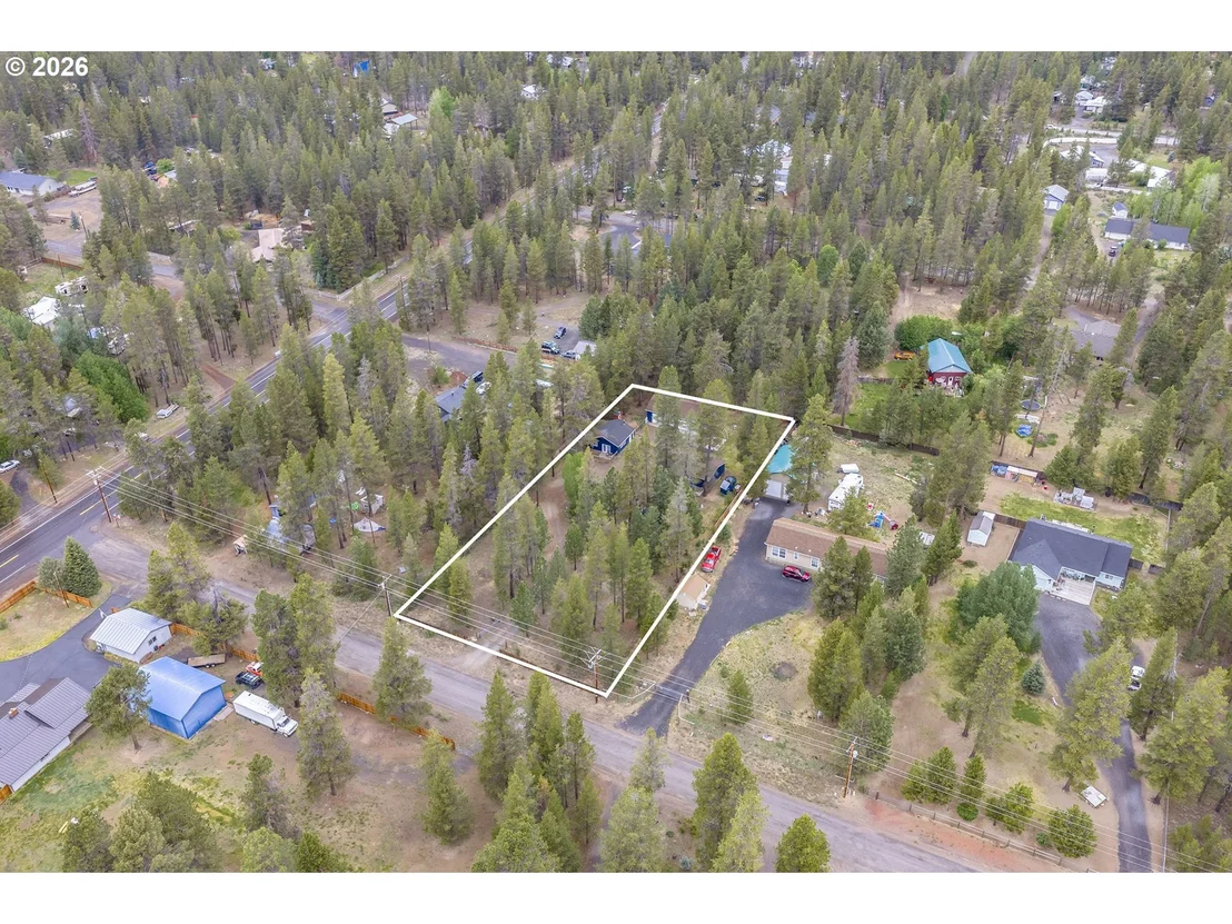 Photo of 16024 LEONA LN