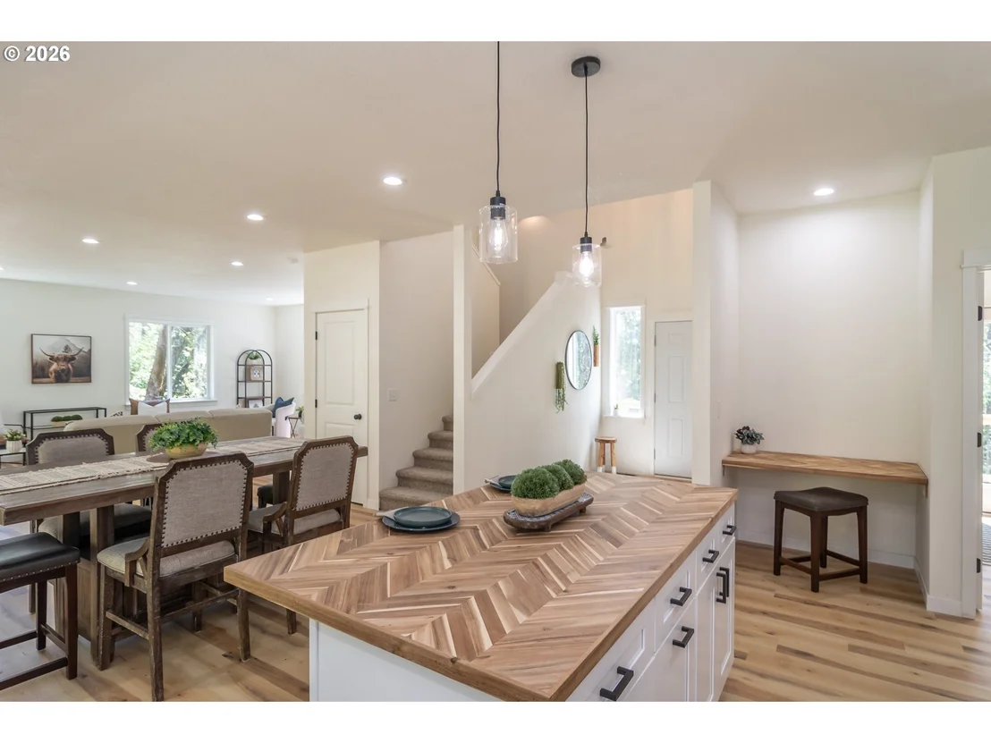 Photo of 492 TERRACE DR