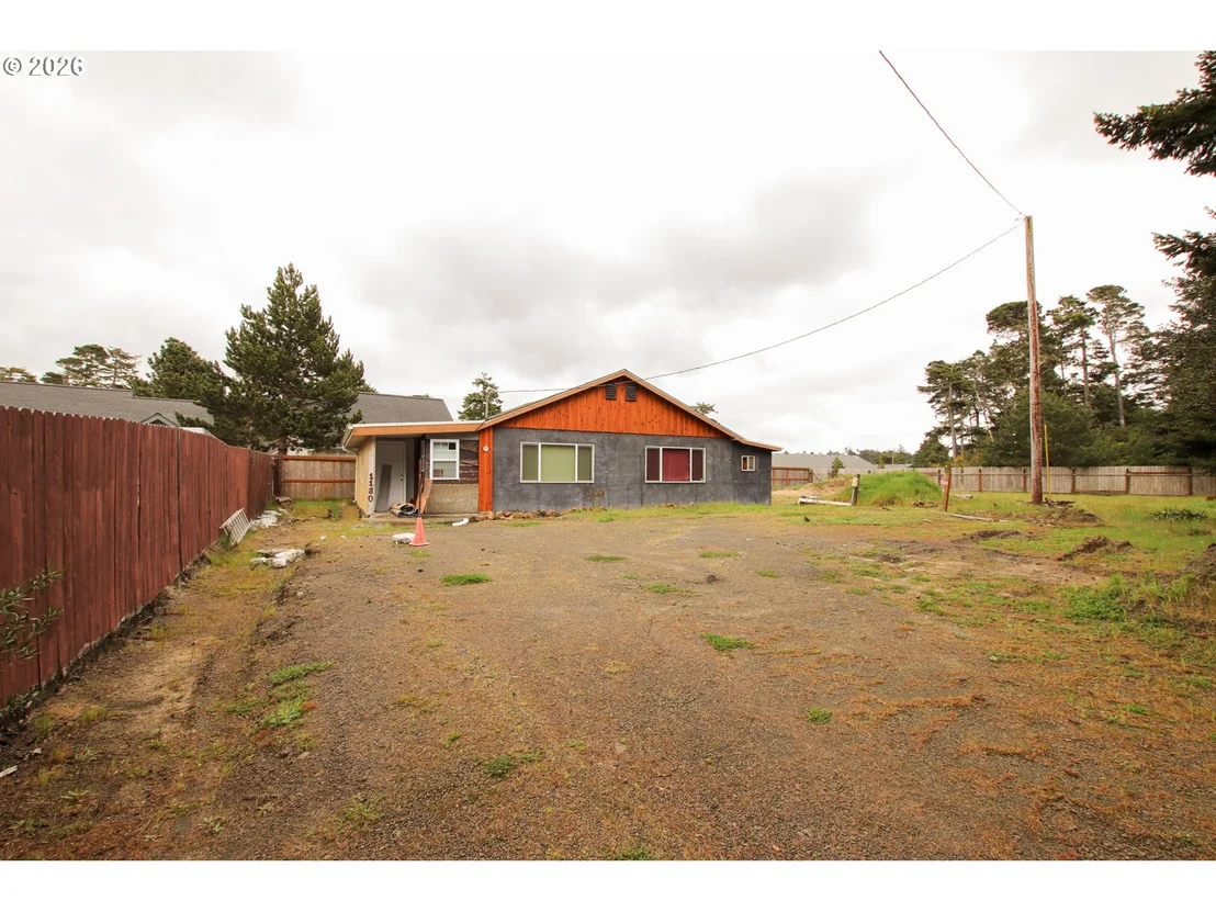 Photo of 1120 RHODODENDRON DR
