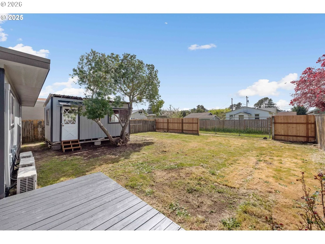 Photo of 165 N 15TH ST
