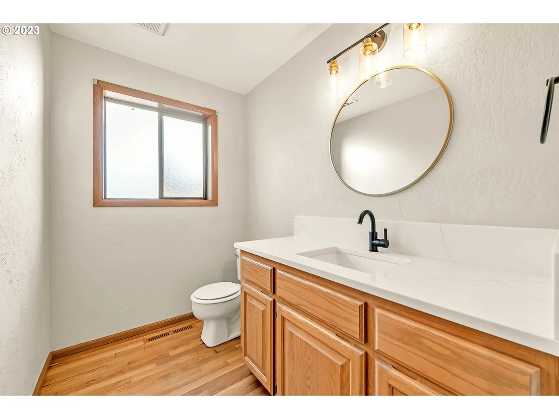 Photo of 27725 Royal