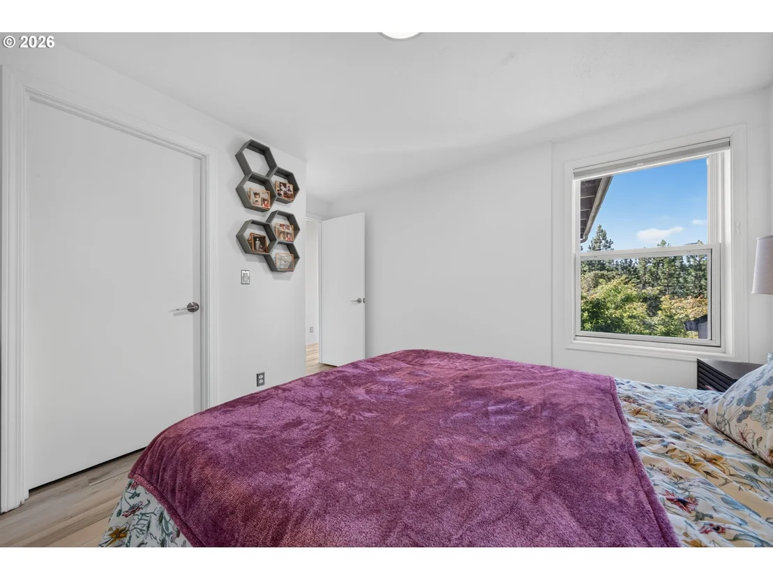 Photo of 207 W 52ND AVE