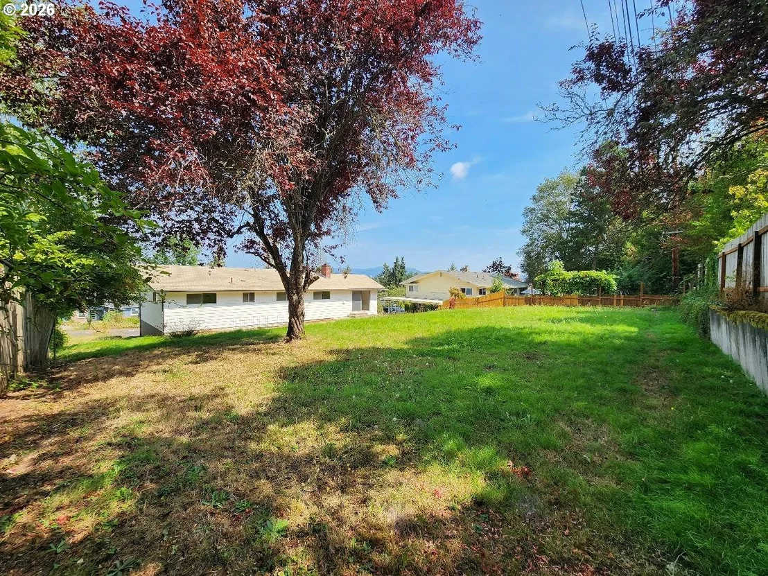 Photo of 2460 W 21ST AVE
