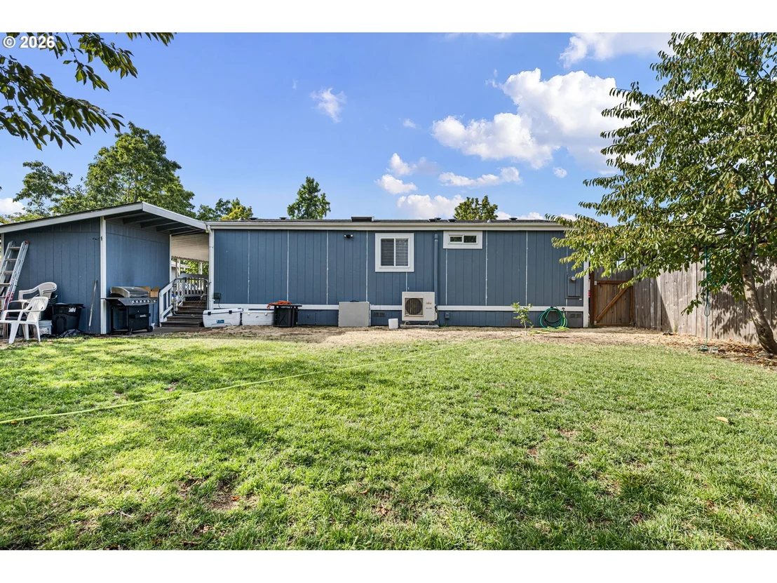 Photo of 518 SCOTTS GLEN DR