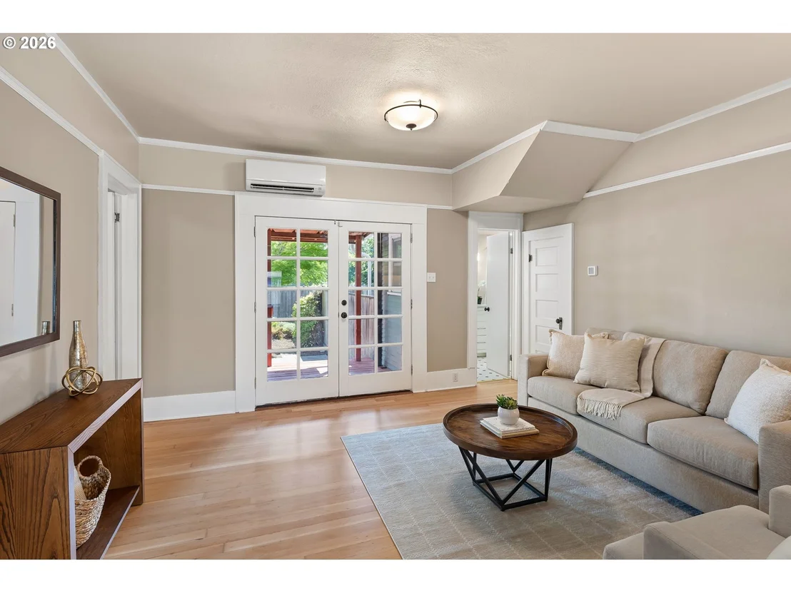 Photo of 199 SANTA CLARA AVE