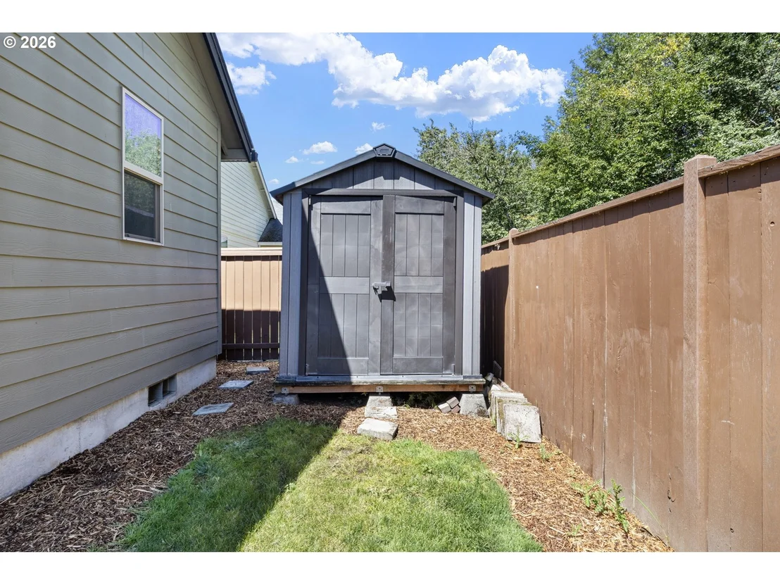 Photo of 963 PENNINGTON CT