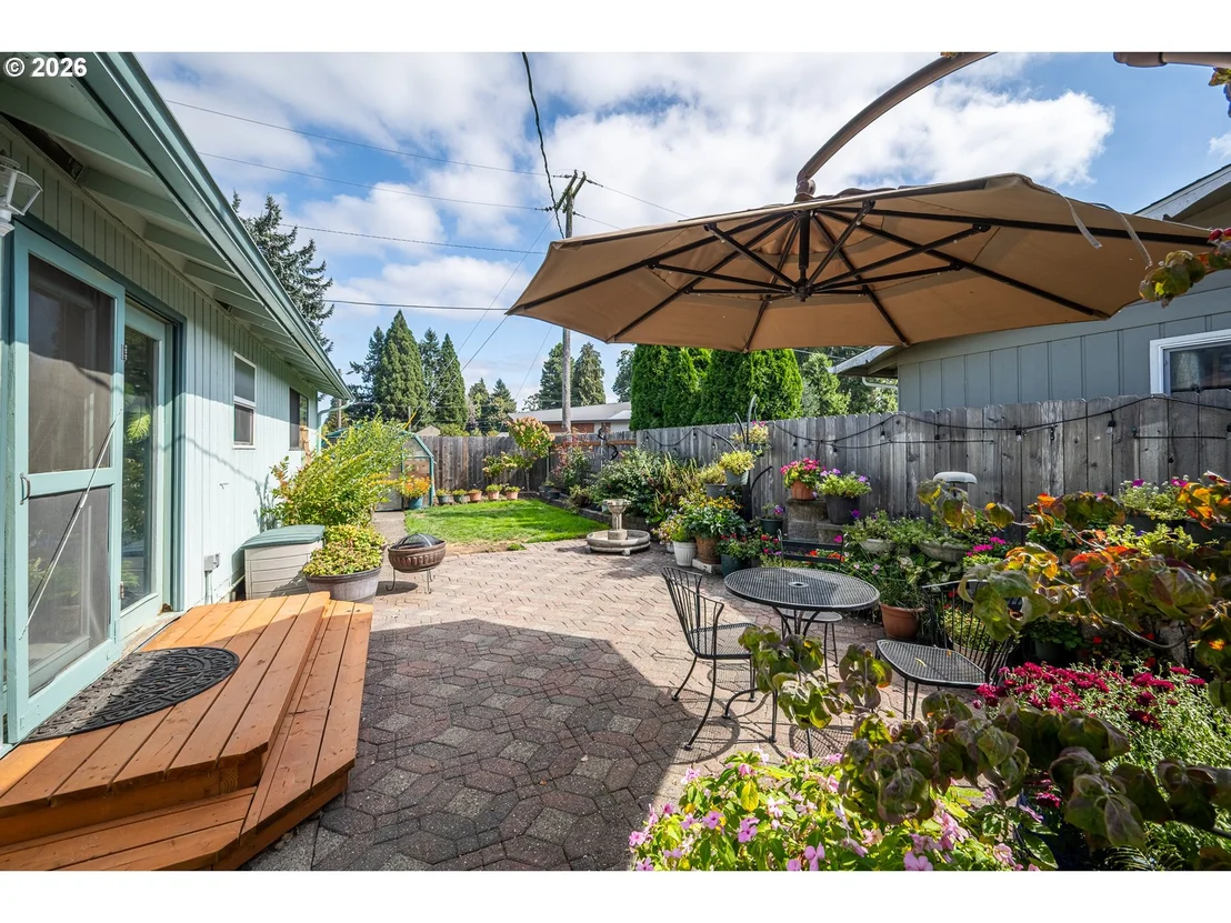 Photo of 6111 THURSTON RD