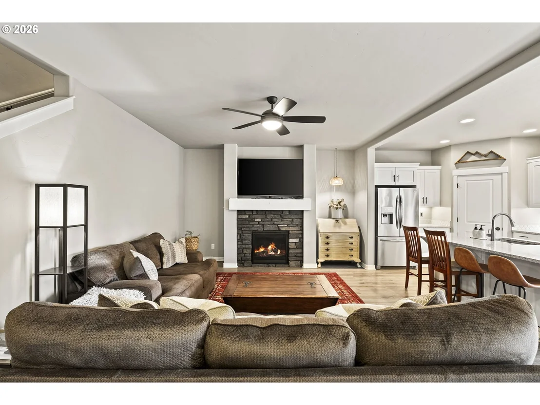 Photo of 60439 HEDGEWOOD LN