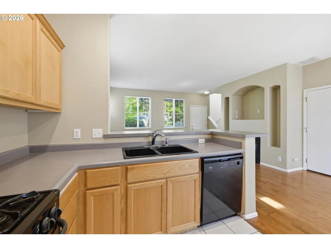 Photo of 1637 HAMLET LN