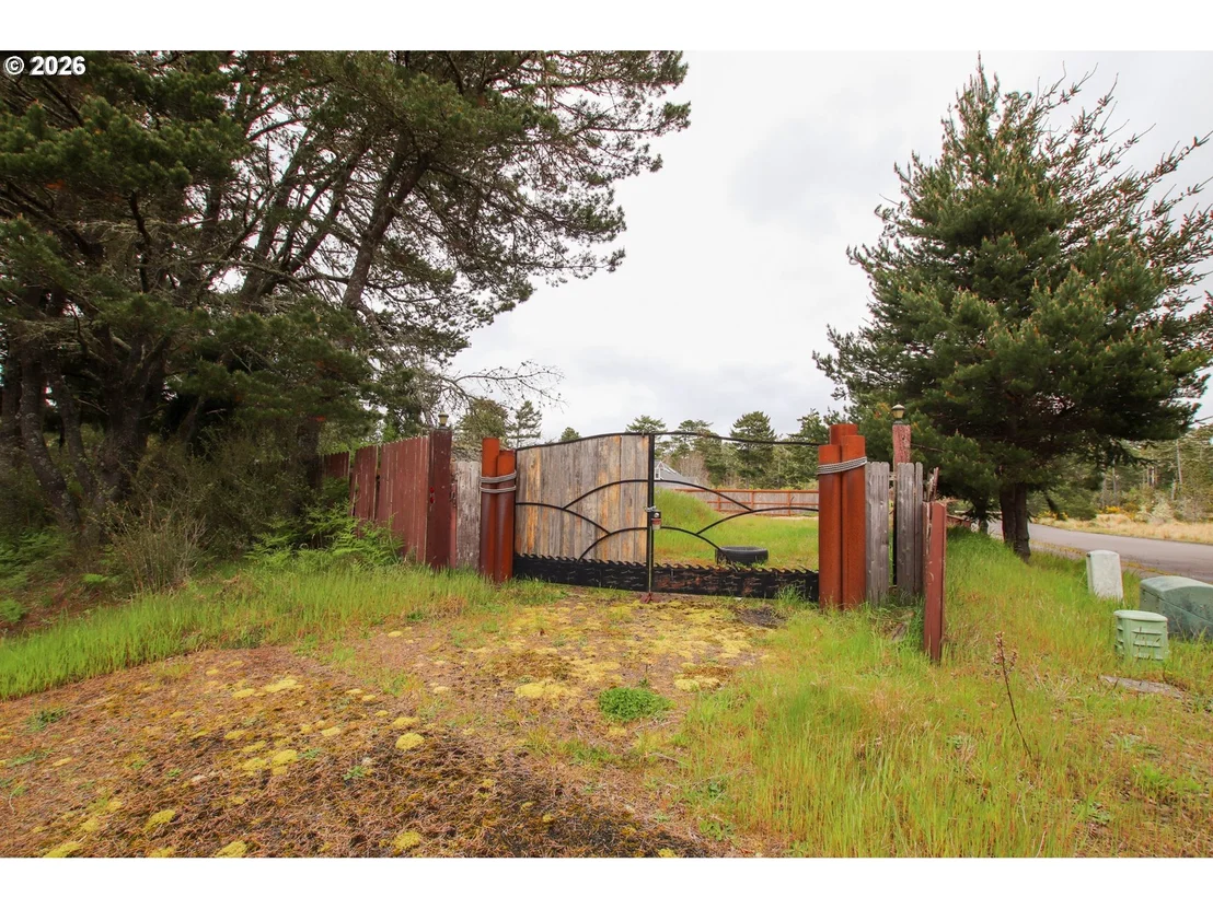 Photo of 1120 RHODODENDRON DR