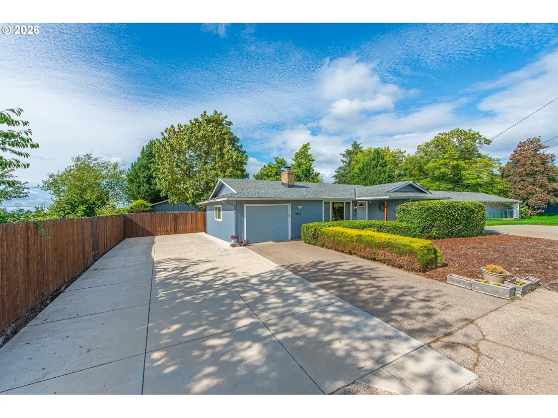 Photo of 5621 CODY AVE
