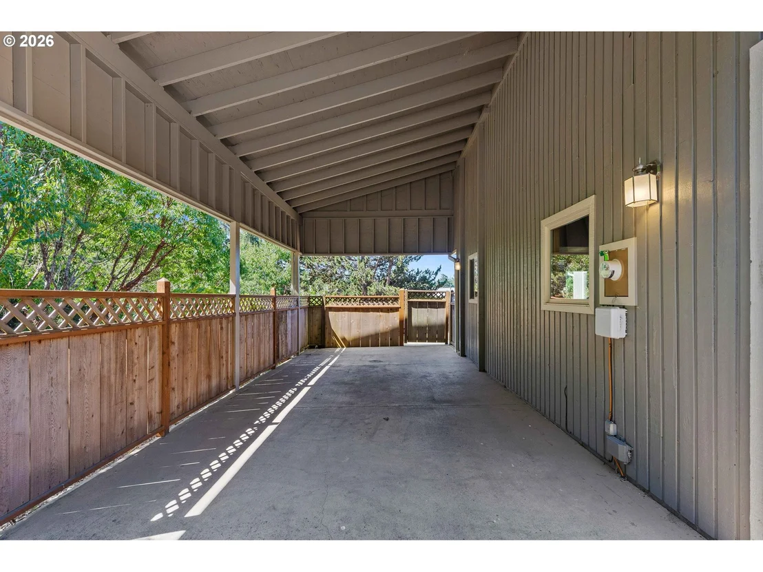 Photo of 2460 STEPHANIE LN