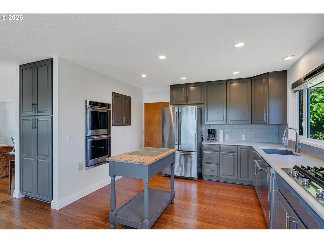 Photo of 6145 GRANDVIEW HTS
