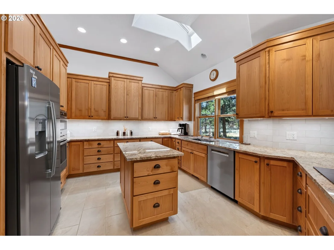 Photo of 17690 Mountain View RD SW