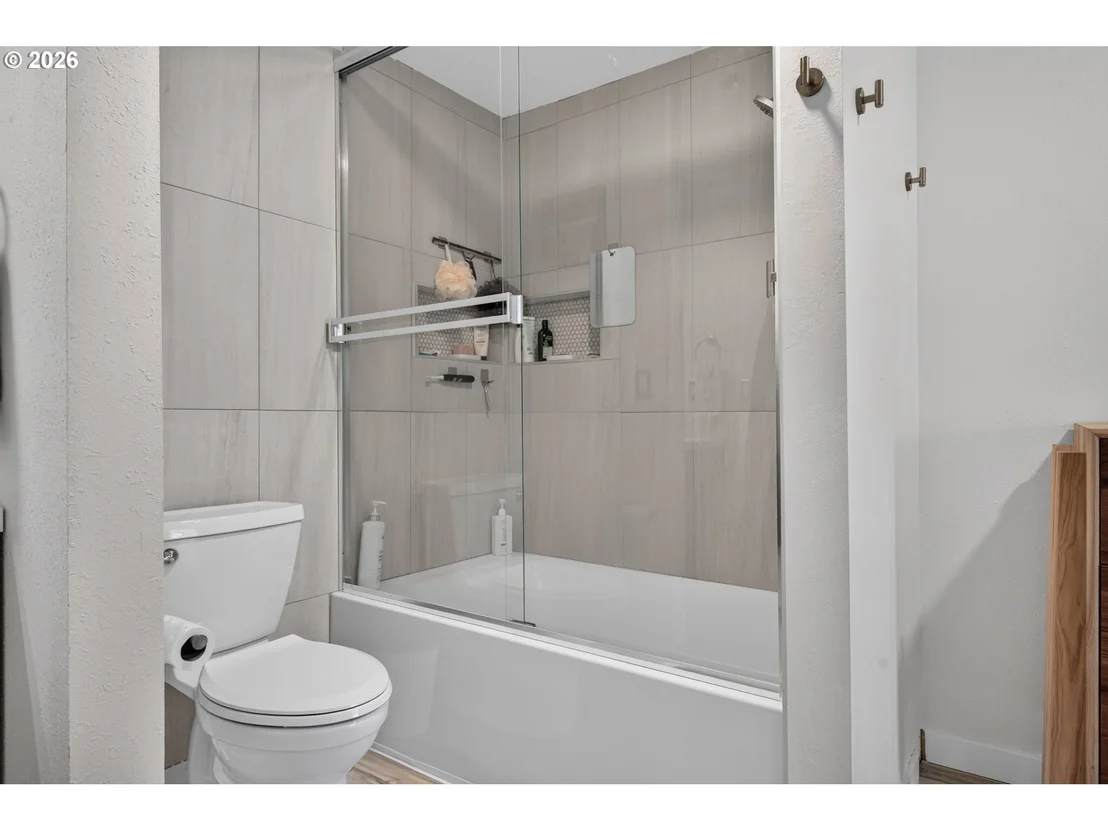 Photo of 207 W 52ND AVE