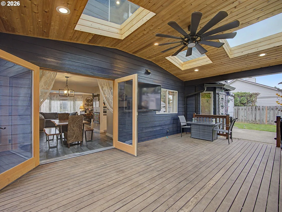 Photo of 3008 SE LAURA AVE