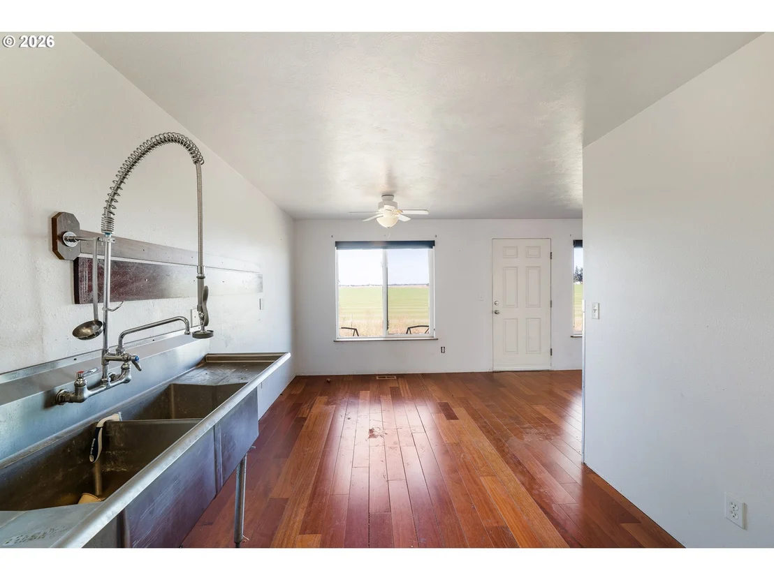 Photo of 668 EGRET AVE