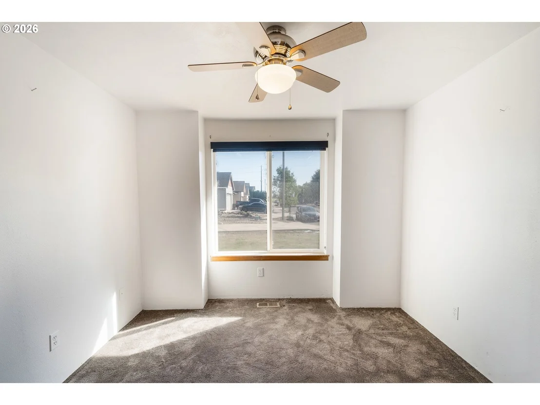 Photo of 668 EGRET AVE