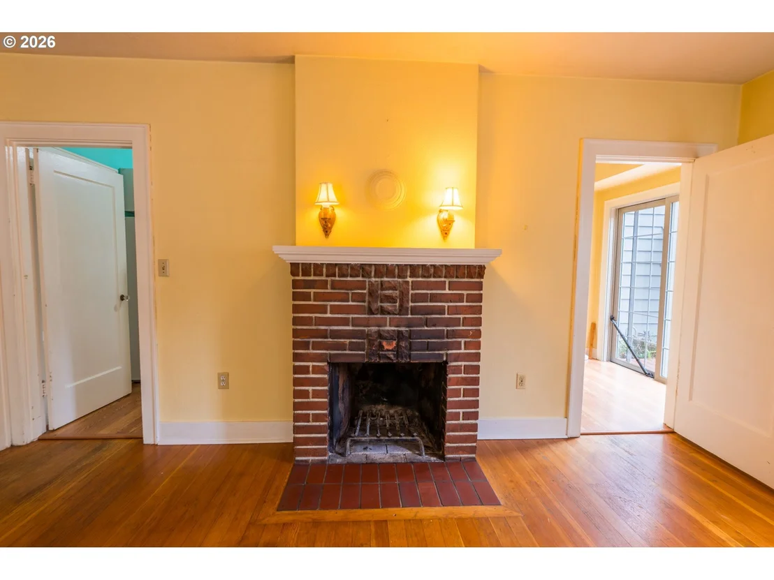 Photo of 495 20TH ST SE