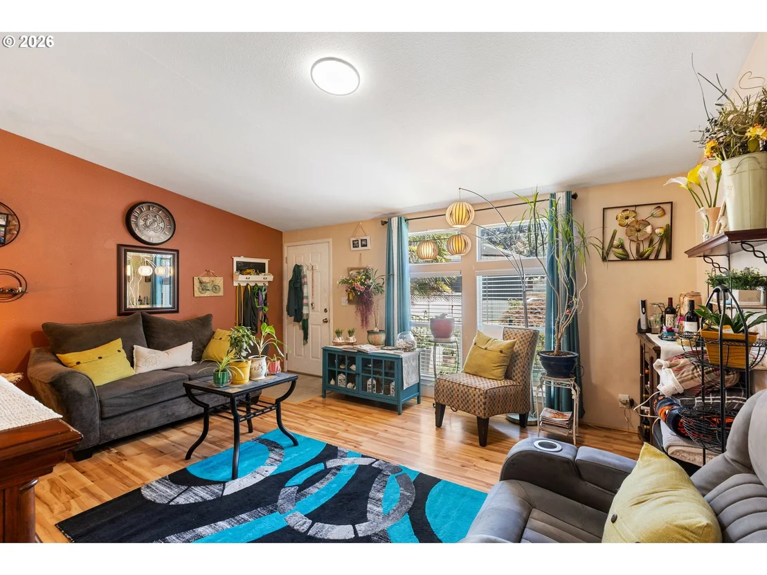 Photo of 736 PENNY LN